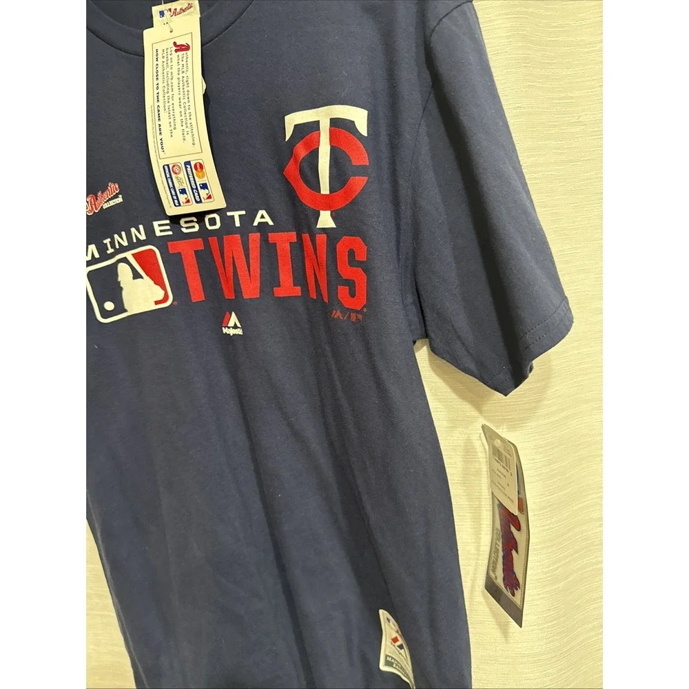 Minnesota Twins MLB Authentic Majestic Mens M Navy Short Sleeve Shirt NWT